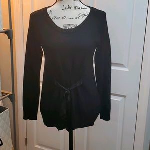 Black sweater with satin ribbon